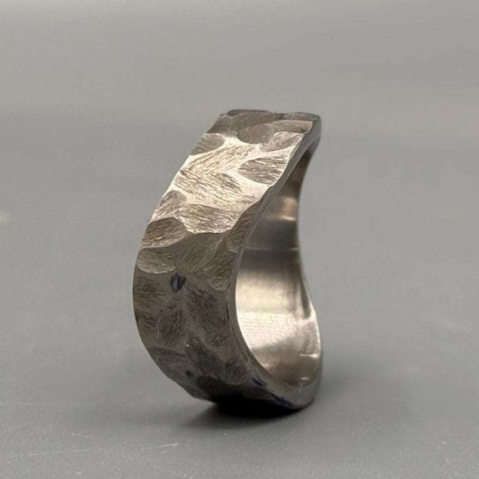 Curved hammered ring | Titanium Wedding ring | Band for men and women | Gift for him | Wedding Titanium Hammered Band | Anniversary gift for him Metalic Crafts